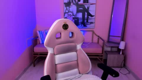 soffi_x online show from May 31, 12:45 pm