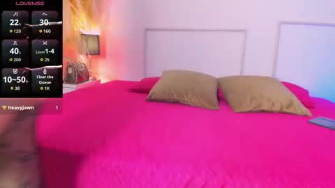 soffiegrey online show from November 26, 4:13 am