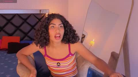 Snapshot of soffiene chatting on February 24, 10:08 pm yoki online show from February 24, 10:08 pm