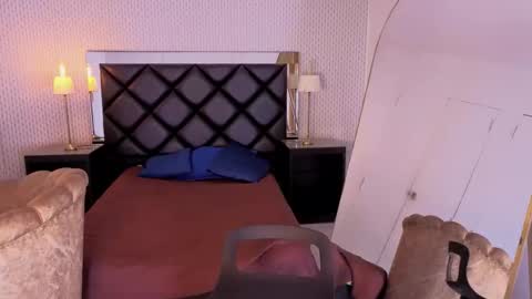 Snapshot of soffiene chatting on March 5, 9:44 pm yoki online show from March 5, 9:44 pm