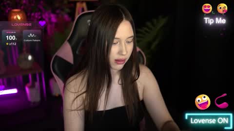 soffiray online show from December 4, 3:21 pm