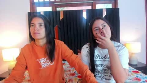 Snapshot of soffy_and_mia chatting on October 8, 12:58 pm soffy and mia online show from October 8, 12:58 pm