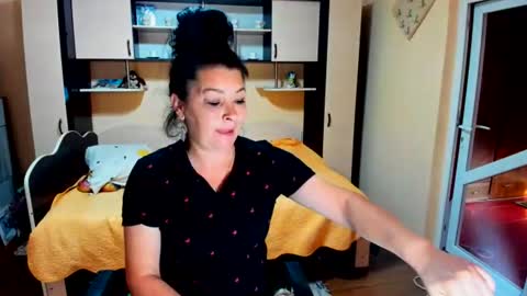 Soffy online show from June 17, 5:10 am