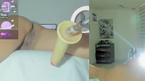 Snapshot of sofi__velez_ chatting on June 26, 5:28 pm Sofi online show from June 26, 5:28 pm