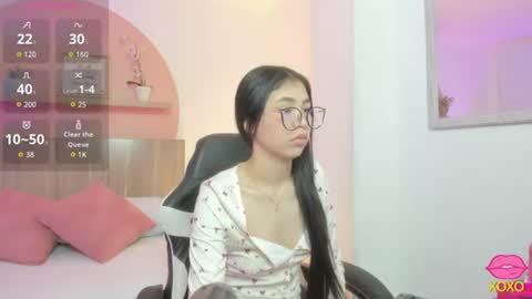 Snapshot of sofi_alix chatting on June 18, 7:07 pm S O F I online show from June 18, 7:07 pm