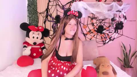 sofi_cuttie online show from October 27, 8:02 pm