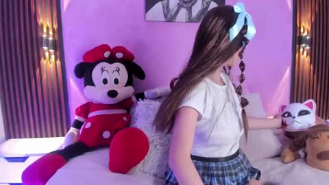sofi_cuttie online show from November 9, 2:32 am