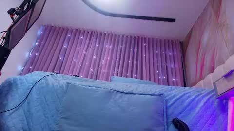 Snapshot of sofi_decker chatting on June 25, 3:06 am Sofia online show from June 25, 3:06 am