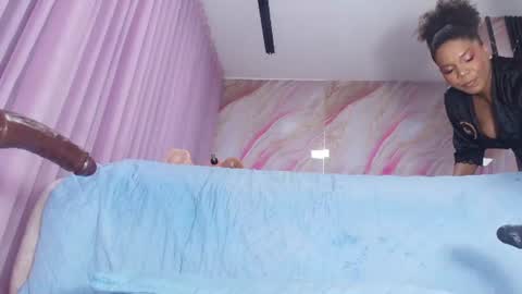 Snapshot of sofi_decker chatting on July 16, 3:01 am Sofia online show from July 16, 3:01 am