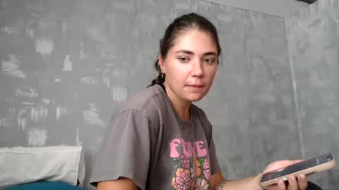 Snapshot of sofi_delightful chatting on July 27, 10:22 am Sofi online show from July 27, 10:22 am