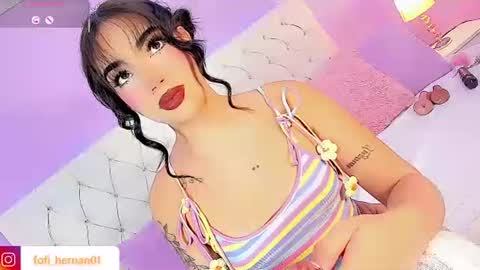 Snapshot of sofi_hdzz chatting on June 28, 1:17 pm sofi_hdzz online show from June 28, 1:17 pm