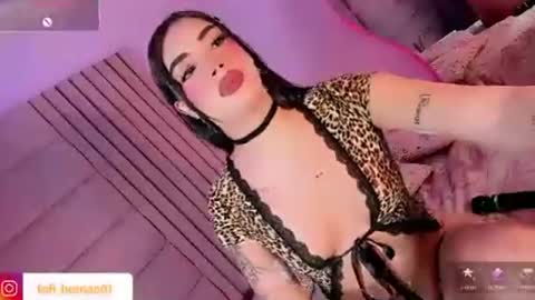 Snapshot of sofi_hdzz chatting on July 11, 10:55 pm sofi_hdzz online show from July 11, 10:55 pm