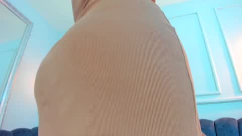 Snapshot of sofi_moreno chatting on December 6, 11:44 am Sofi online show from December 6, 11:44 am