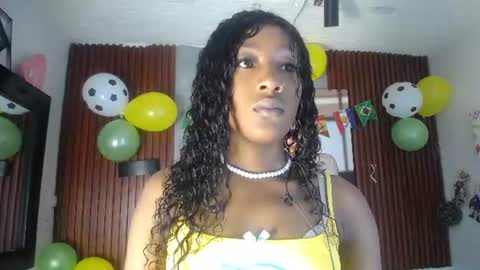 Snapshot of sofi_thomas_ chatting on June 16, 11:46 am Sofia online show from June 16, 11:46 am