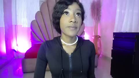 Snapshot of sofi_thomas_ chatting on July 20, 11:23 am Sofia online show from July 20, 11:23 am