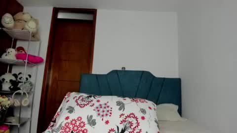 Snapshot of sofia86379 chatting on July 9, 2:54 pm sofia86379 online show from July 9, 2:54 pm