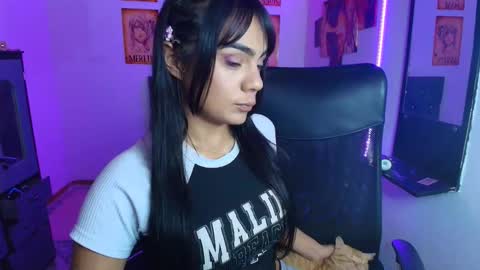 Snapshot of sofia_20_20 chatting on April 13, 1:00 am Sofia online show from April 13, 1:00 am