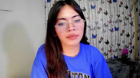 Snapshot of sofia_ava24 chatting on January 4, 6:19 am Chady online show from January 4, 6:19 am