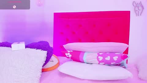 Snapshot of sofia_girl_ chatting on December 30, 8:21 am SOFIA online show from December 30, 8:21 am