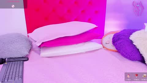 Snapshot of sofia_girl_ chatting on January 11, 7:28 am SOFIA online show from January 11, 7:28 am