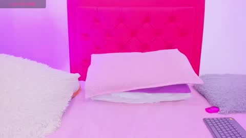 Snapshot of sofia_girl_ chatting on March 12, 7:46 am SOFIA online show from March 12, 7:46 am