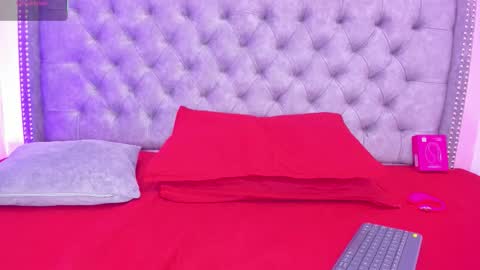 Snapshot of sofia_girl_ chatting on October 8, 8:56 am SOFIA online show from October 8, 8:56 am