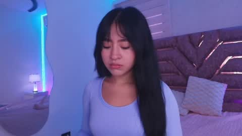 sofia gomes online show from April 28, 11:59 am