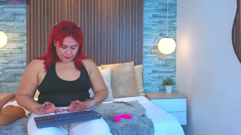 sofia_gutierrez_x online show from June 7, 4:00 pm