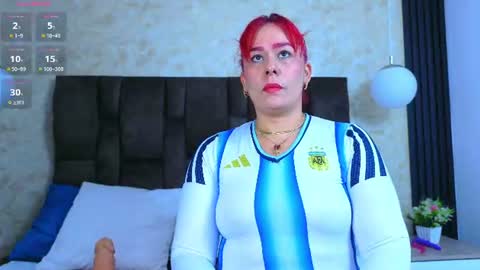 Snapshot of sofia_gutierrez_x chatting on July 12, 2:35 am sofia_gutierrez_x online show from July 12, 2:35 am