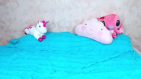 Sofia here online show from February 18, 5:09 am