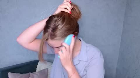 Sofia here online show from September 19, 12:34 am