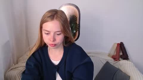 Sofia here online show from June 10, 11:57 pm