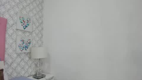 Snapshot of sofia_martinez9 chatting on July 28, 7:04 pm sofia_martinez9 online show from July 28, 7:04 pm