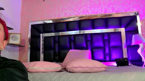 Snapshot of sofia_martinn chatting on November 9, 3:05 am Sofia online show from November 9, 3:05 am