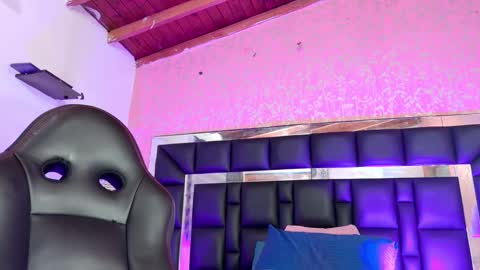 Snapshot of sofia_martinn chatting on November 10, 3:05 am Sofia online show from November 10, 3:05 am