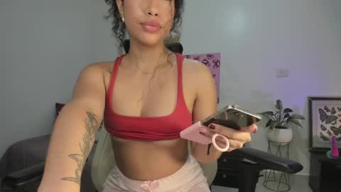 Snapshot of sofia_mendez01 chatting on February 25, 2:14 am SofiONLYFANS sofia storm online show from February 25, 2:14 am
