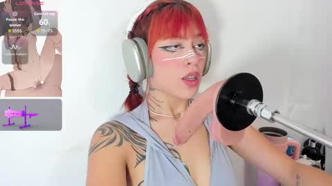 Snapshot of sofia_shadow1 chatting on January 7, 6:16 am sofi 3 online show from January 7, 6:16 am