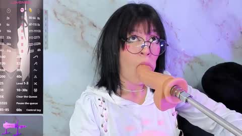 Snapshot of sofia_shadow1 chatting on March 26, 3:23 am sofi 3 online show from March 26, 3:23 am