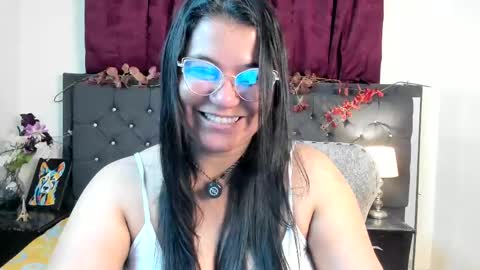 Snapshot of sofia_sorceress chatting on November 17, 12:16 am sofia_sorceress online show from November 17, 12:16 am