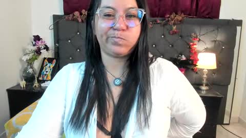 Snapshot of sofia_sorceress chatting on November 21, 12:32 am sofia_sorceress online show from November 21, 12:32 am