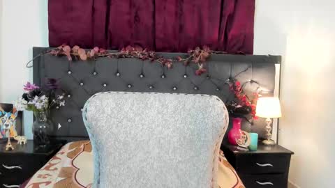 Snapshot of sofia_sorceress chatting on December 2, 1:11 am sofia_sorceress online show from December 2, 1:11 am