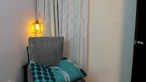 Snapshot of sofia_sorceress chatting on February 17, 11:22 pm sofia_sorceress online show from February 17, 11:22 pm