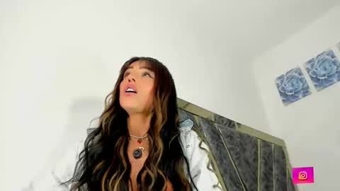 Snapshot of sofia_swett_03 chatting on February 27, 3:39 am laura online show from February 27, 3:39 am