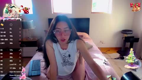 Snapshot of sofia_vanner chatting on December 16, 9:09 pm SOFIA online show from December 16, 9:09 pm