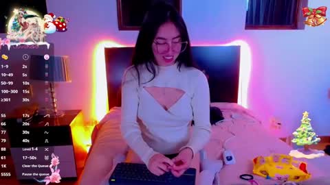 Snapshot of sofia_vanner chatting on December 27, 1:43 am SOFIA online show from December 27, 1:43 am