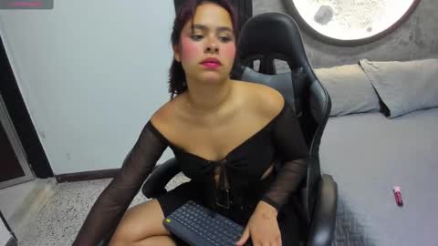 Sofa online show from September 14, 11:53 am