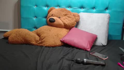 Sofa online show from February 11, 5:18 pm