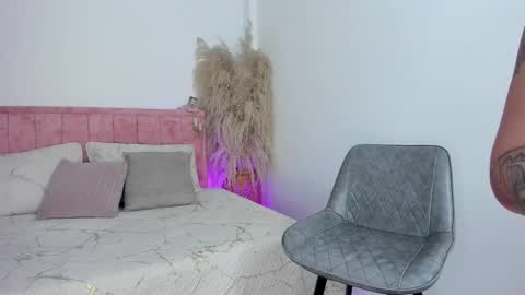 Snapshot of sofia_wilson_ chatting on September 25, 1:26 pm Sofia Wilson online show from September 25, 1:26 pm