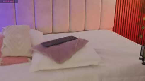 Snapshot of sofiaa_cortes chatting on July 28, 2:13 pm Sofi online show from July 28, 2:13 pm