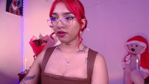 Snapshot of sofiaafoxx chatting on December 7, 3:58 am Sofia online show from December 7, 3:58 am